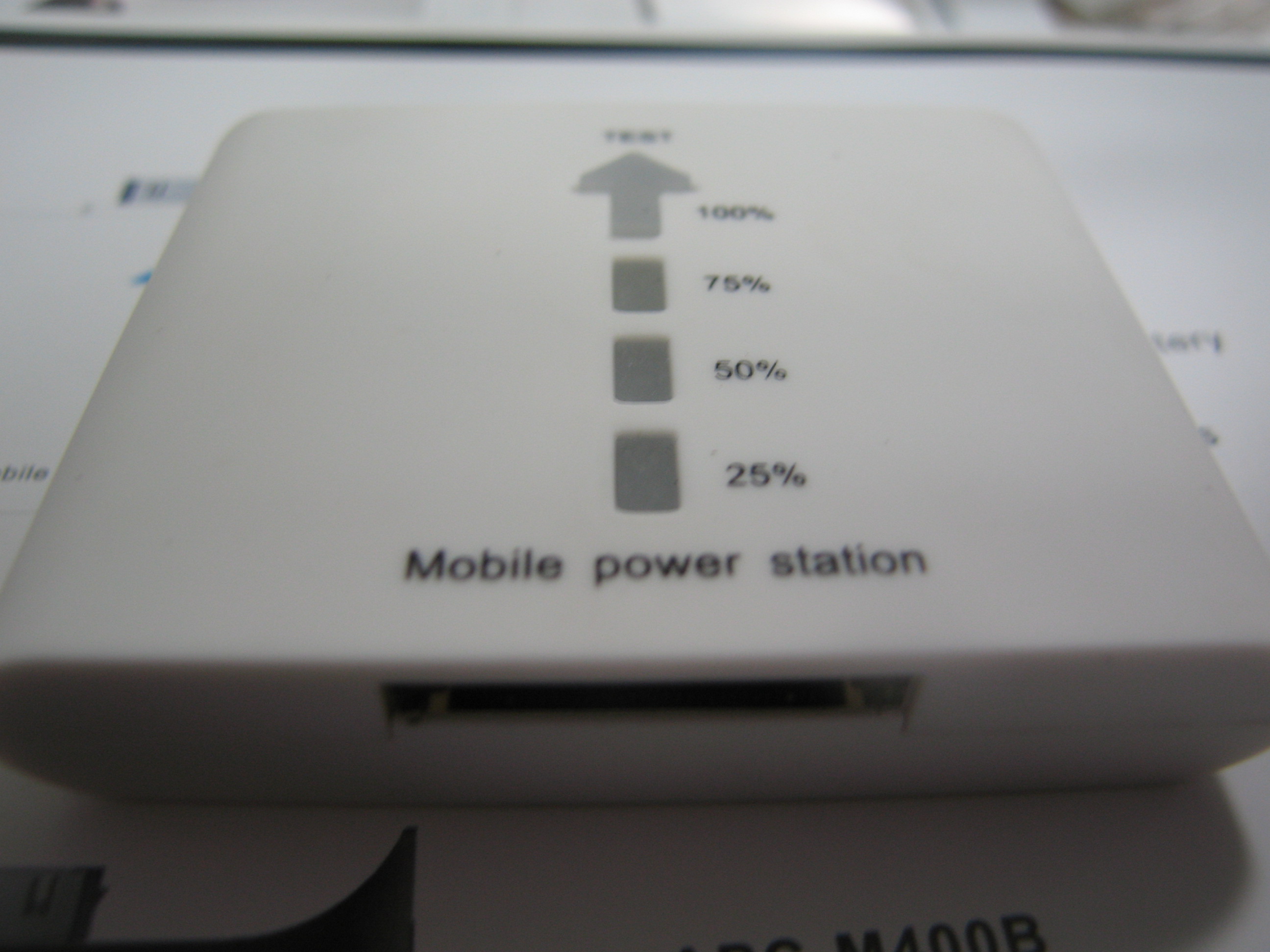 Emergency Iphone Portable Solar Chargers With High Efficiency For Travel Or Blackout