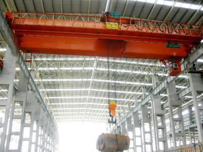 As construções de aço industriais da casa pré-fabricada Pre-projetaram a construção com guindastes para dentro