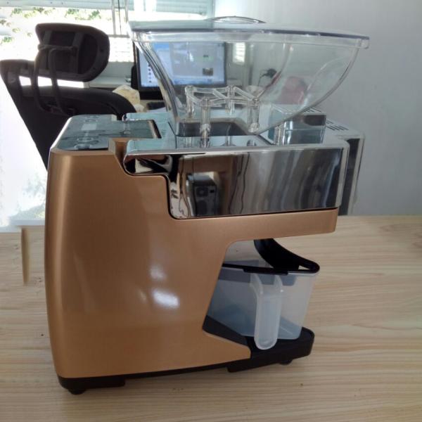 Pre Heat Coconut Oil Machine For Home , Home Cold Press Oil Machine Overload Protection