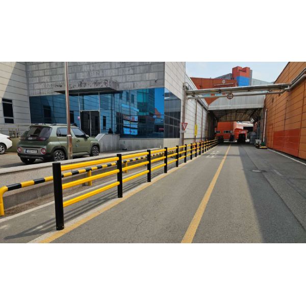 Flexible Pedestrian Barrier  Anti-Collision Guardrails Warehouse Safety Barrier Traffic Guardrails