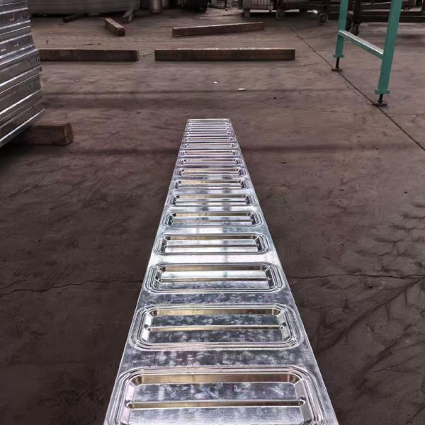 Galvanized Steel 50mm 100mm 150mm Medium Duty Cable Tray Wall Mount With 50kg/M Load Capacity