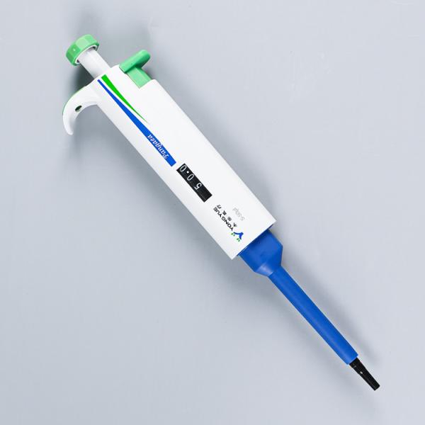 Yongyue Medical brand produces single-channel, 8-channel pipettes, and 12-channel pipettes for lab. Focus on detail research and development, a pipette for pipetting. Yong brand pipette integrates user needs and innovation, and is developed by the directors of major brands of pipettes. It is known as "laboratory liquid handling experts" by users around the world. Each pipette has a separate display window, digital inspection, setting volume, at a glance. Wide range, 5-50ul. The lower half can be sterilized by high temperature and high pressure. Tool disassembly, simple and easy to operate. The pipettes are lightweight and ergonomically designed. The dispensing is accurate and the calibration is carried out in accordance with the ISO8655 standard. Accessory tools for quick and easy calibration and maintenance. With the Round And Linear Pipette Stand Holder , you no longer have to worry about organizing the desktop. Handle hook, easy to organize, beautiful and more practical. 5 – 50 мкл Лабораторные одноканальные пипетки с регулируемым объемом