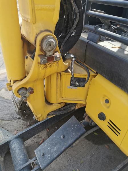 Excavadora mini comatsu PC10 PC18 PC20 PC30 PC35 PC40 também