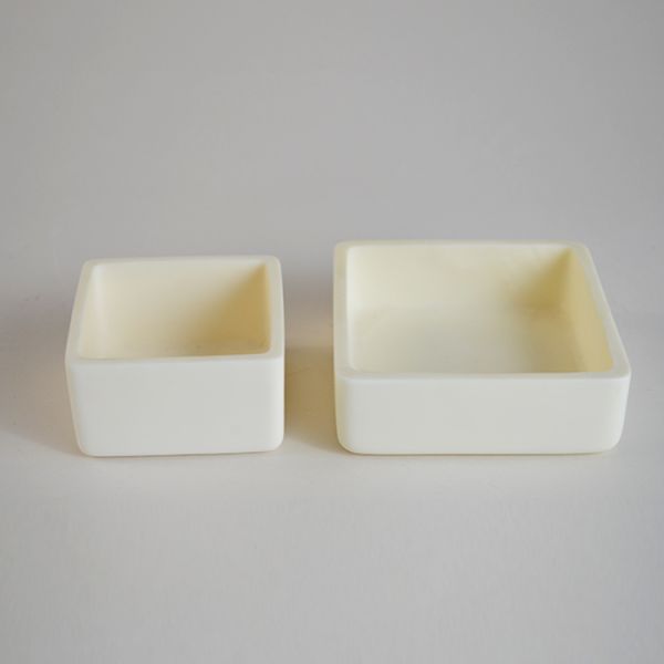 High Temperature Alumina Crucible Boat Industrial Ceramic Combustion Boat Parts OEM