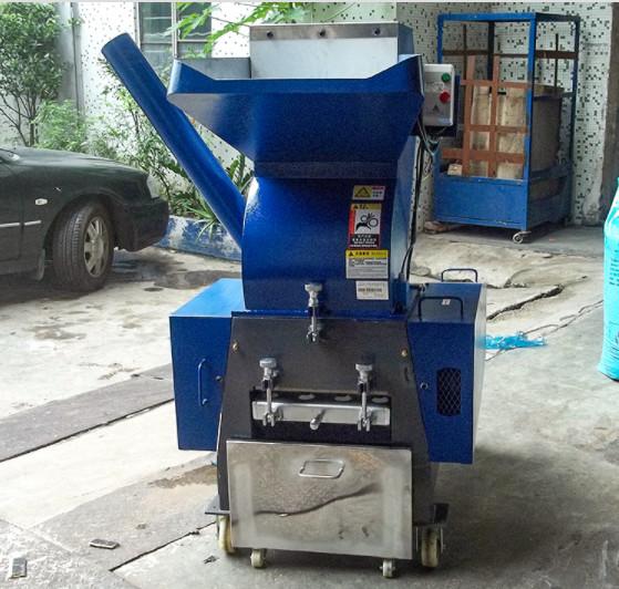 Strong PVC pipe Crusher, waste plastic pipes chipping machine China factory
