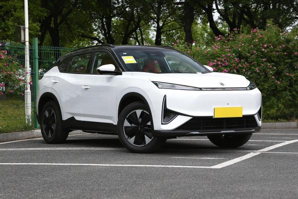 Compact SUV Dongfeng Aeolus L7 1.5T 154Ps L4 Pure Electric Range 110km 0.5H Fast Charging 5 Door 5 Seat