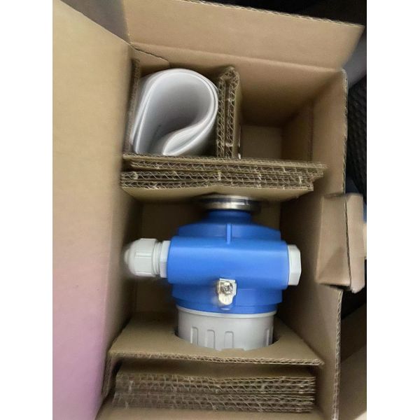 E+H  FTL50-1DN80/0 Liquiphant M Vibronic Tuning Fork Point Level Switch