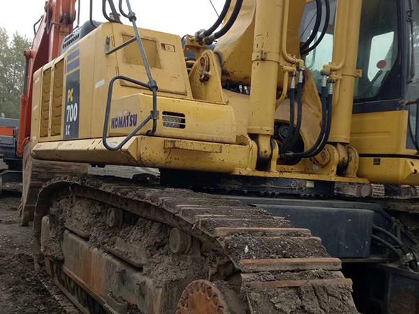 Une excavatrice Komatsu PC700 PC700-8 de haute qualité est à vendre