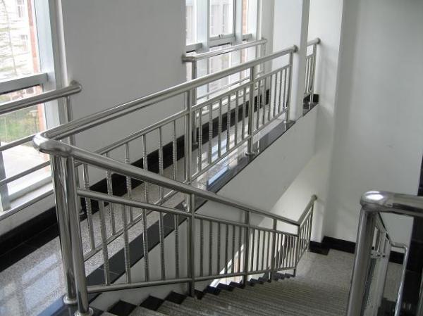 Best price welded mirror finish stainless steel pipe stair handrail 304 steel pipe price