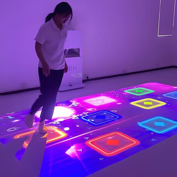 ノーザンライツ モバイル オールインワン インタラクティブプロジェクションシステム