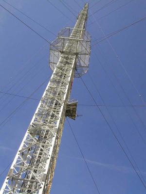 Sellf que apoia 4 torre equipada com pernas do fio de 30m 40m Guyed