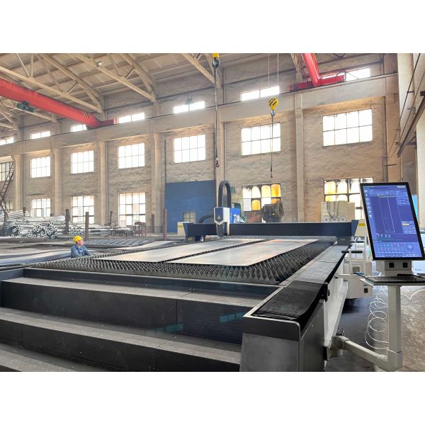 Customized Polygonal Hot Dip Galvanized Traffic Signal Steel Pole