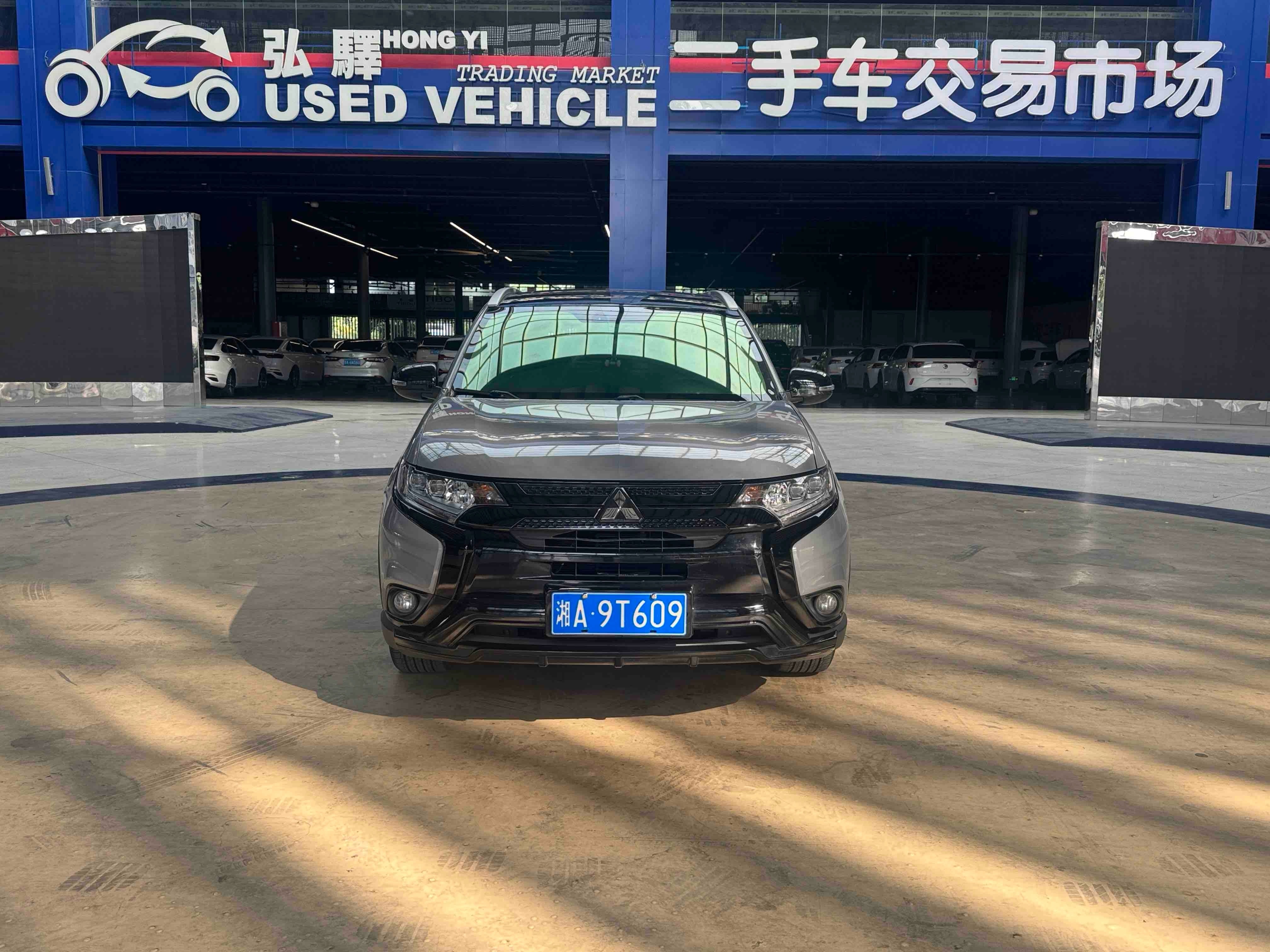 5 SEATS Gasoline Powered Vehicle Mitsubishi Outlander 2018 2.4L 4AD Compact SUV