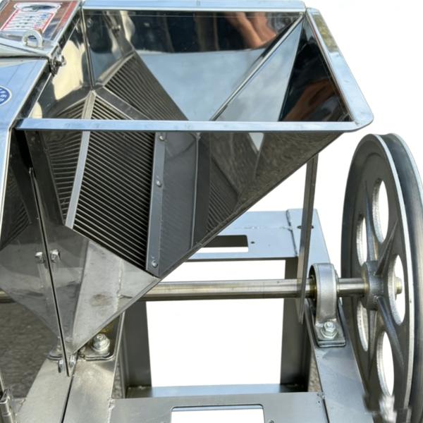 Slicing Machine with 2.8HP Livestock Feed Slicer for Farm Use