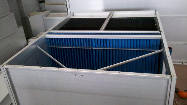 Compact Structure Closed Circuit Fluid Cooler With Cast Iron Spray Pump
