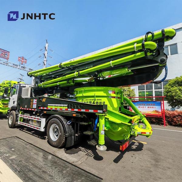 New Sinotruk Heavy 47m 6X4 Mounted Concrete Pump Truck with Hydraulic Disc Mixer
