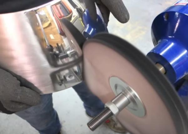 16 Oz Liquid Aluminum Polishing Solution for Metal Surfaces