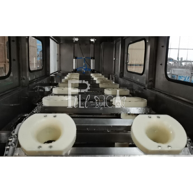 300BPH машина автоматической пластиковой воды в бутылках галлона 18.9L бутылки 3 заполняя покрывая