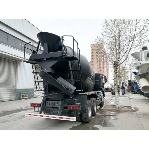 Sinotruk HOWO 6X4 Heavy-Duty 12m3 Concrete Mixer Truck with 30T Payload and 300-400hp Engine