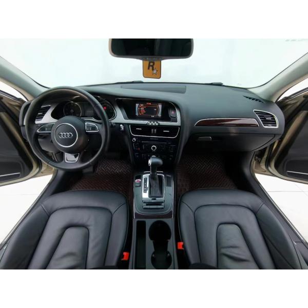 Места черноты автомобиля среднего размера варианта комфорта Audi A4 2.0T внутренние двухсторонние электрические