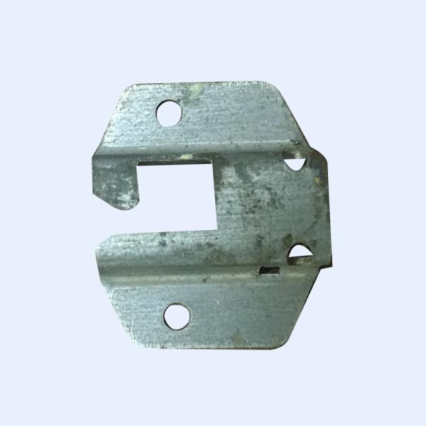 Electro Galvanized Wire Guard Nail Plate With Prongs Zinc Plated OEM 2.0MM Thickness