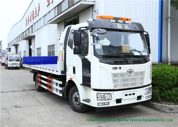 FAW Flatbed Wrecker Tow Truck 6  Wheeler For Car Carrier / Road Rescue