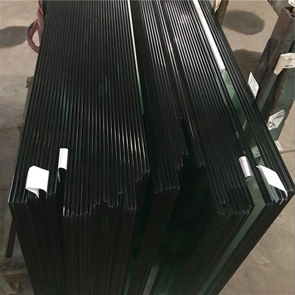 Hojas de vidrio laminado de colores paneles de vidrio laminado reflectores planos / curvos PVB SGP seguridad plana vidrio de mesa laminado claro ultra blanco azul oscuro