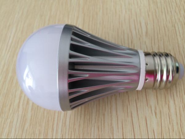 Epistar led SMD5730 E27/B22 LED bulb light with high quality