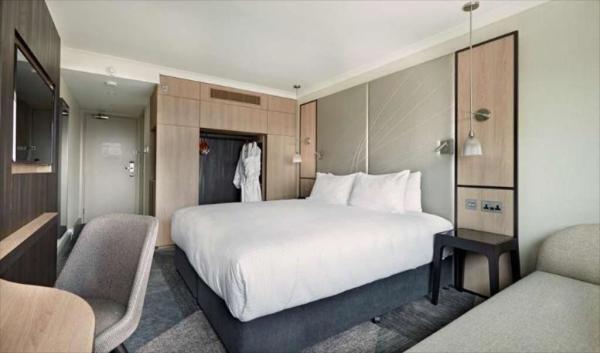 Negeri Sembilan hotel interior design furniture from China supplier for Upholstered wall headboard with Laminate panel
