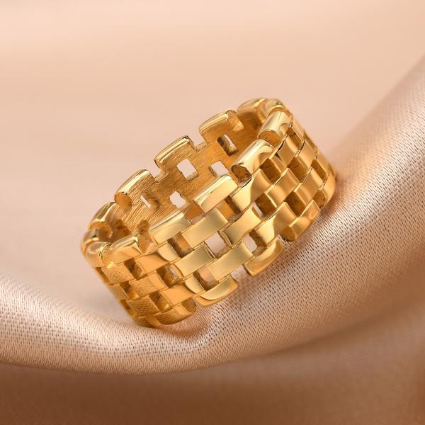 Wedding Stainless Steel Rings 8mm Gold Plated Third Party Appraisal With Hollow Styles