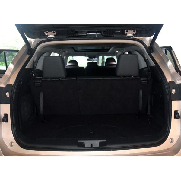 7 véhicules hybrides d'élite de Toyota de sièges Toyota Highlander 2022 double moteur 2.5L 4WD