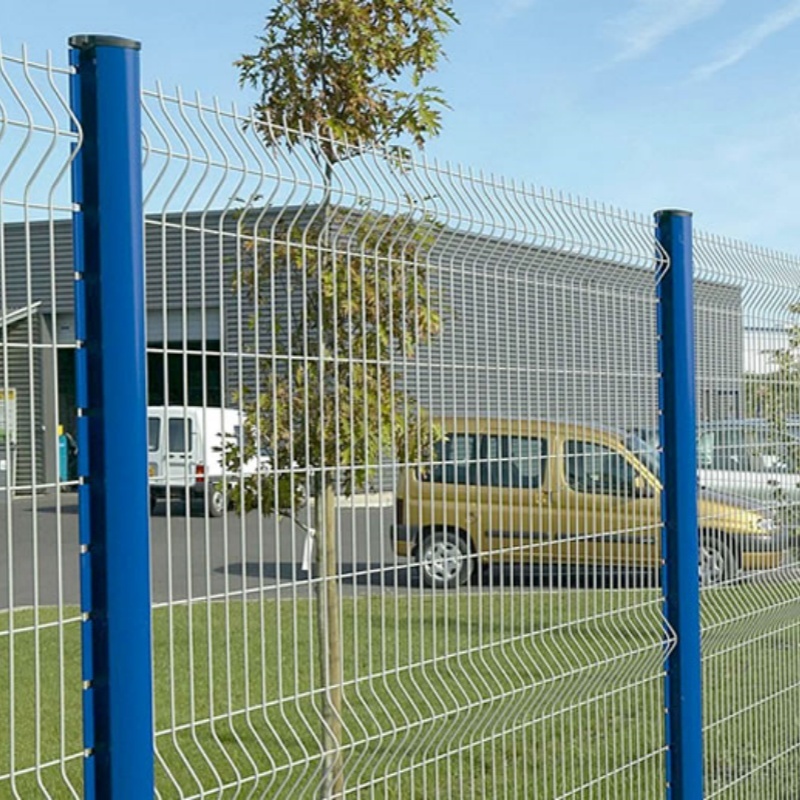 Featuring Three Consecutive Curves 3D Bending Fence for Effective Area Isolation and Security Control