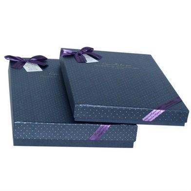 Cardboard Box With Bow Tie , Box Packaging For Textile T-shirt