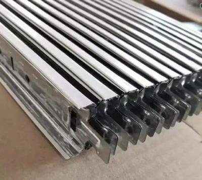 Paredes interiores de aço galvanizadas feitas sob encomenda Q345B 500mm do calibre leve