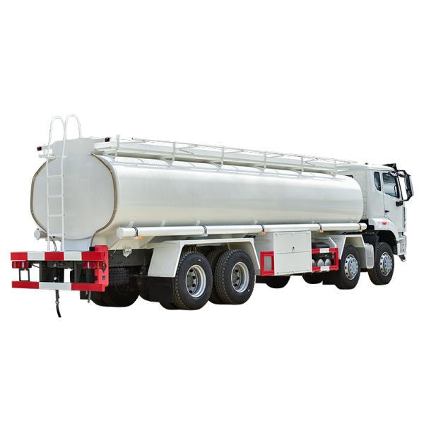 Howo 8x4 Fuel Oil Tanker Truck For Fuel Transportation 10 - 15T Gross Vehicle Weight