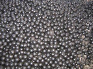 High Cr Grinding Media Cast Steel Balls With Cylpebs HRC58-65 DF024