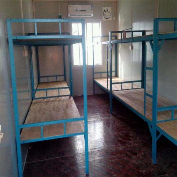 waterproof and fireproof empty layout 20ft sandwich panel container house for 8 workers