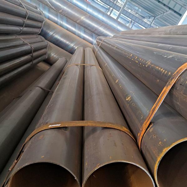 Tubo especial Tubo de parede espessa Tubo sem costura Tubo de aço ligado Cs Tubo soldado de aço carbono com pintura preta
