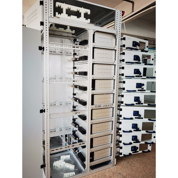 Low Voltage Industrial Electrical Switchgear GCK Complete Set Customized Color