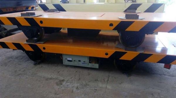 Camión de transferencia motorizado de 200 mm de diámetro de rueda para el manejo seguro y suave de materiales en aplicaciones industriales