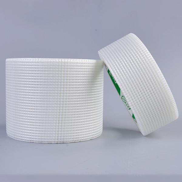 Medium Tensile Strength Fiberglass Mesh Tape UV Resistance Fiberglass Mesh Fabric Roll