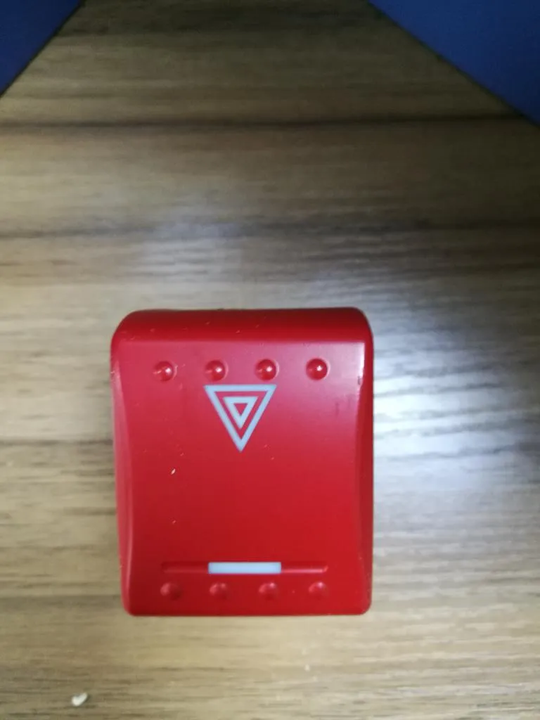 SHACMAN Emergency Alarm Light Switch Dz97189584713 Shacman Truck Parts