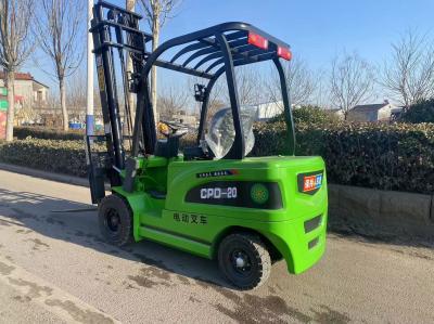 Rated load capacity 2000kg 4 wheel electric forklift , battery capacity 420 Ah