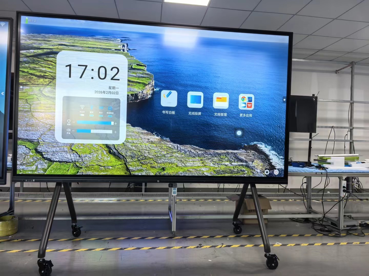 Ultra-thin LED TV with 2K/4K UHD Resolution, 3840 Hz Refresh Rate, and Android/Windows TV