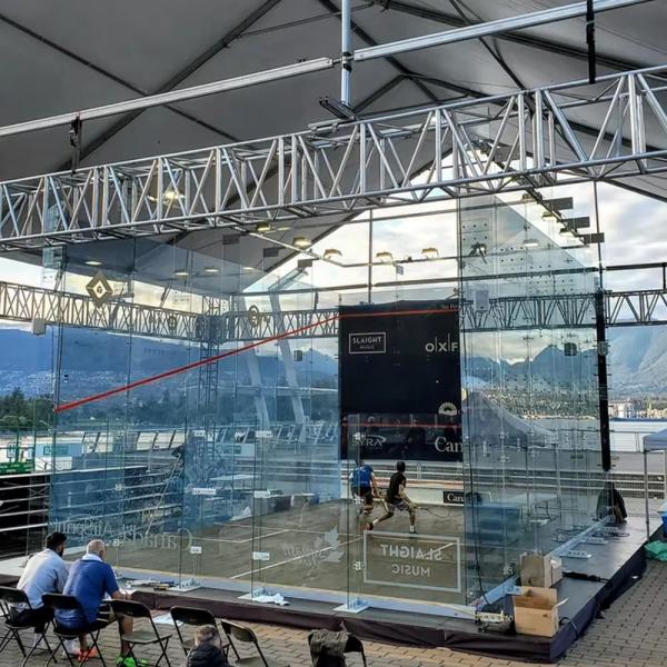 Revêtement de sol de court de squash antidérapant, durable et absorbant les chocs pour les installations sportives intérieures