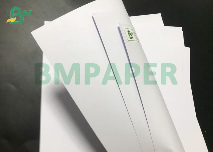 Uncoated печатая высокие толстые листы бумаги 200gsm 250gsm простые белые Woodfree Листы бумаги Uncoated печатания высокие толстые 200gsm 250gsm простые белые Woodfree