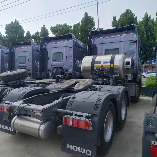 Customized Request HOWO Gas Tractor 840 510HP 6*4/4*2/6*2 Customizable Transport Truck