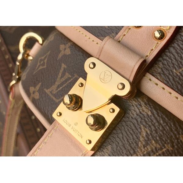 Ladies Leather 7.5cm Circular Push Lock Crossbody Bag With Mental Ornament