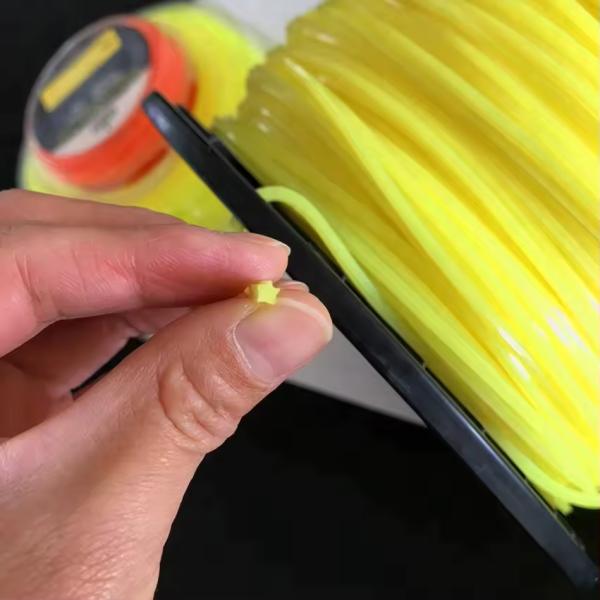 Corde de désherbage en nylon en forme d'étoile 2.4 mm x 360 m