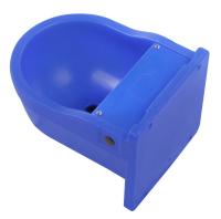 Un bol d'eau de bétail en couleur bleue magnifique fabriqué à partir de plastique PP haut de gamme pour une tranquillité d'esprit inébranlable